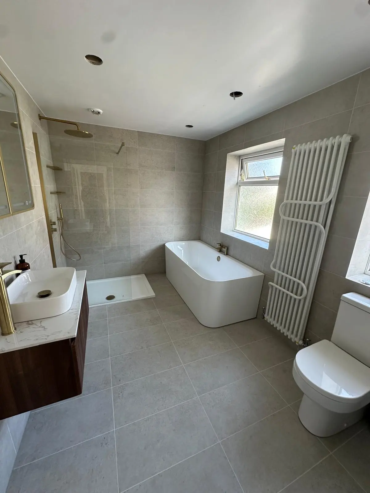 Refurbished bathroom tiling project